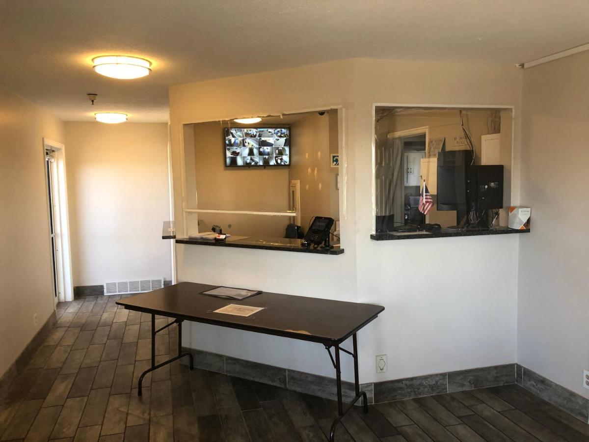 Ameri-Stay Inn & Suites Клирфилд Экстерьер фото