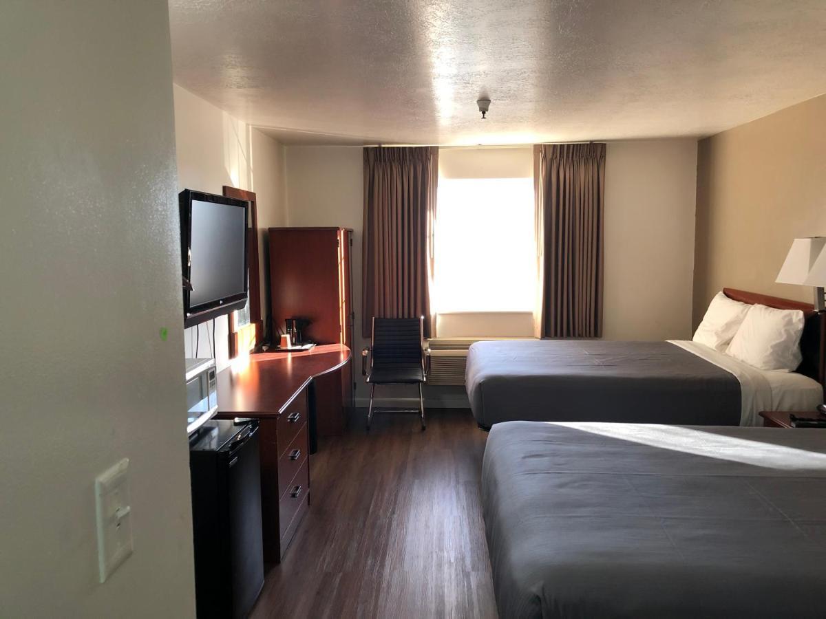 Ameri-Stay Inn & Suites Клирфилд Экстерьер фото
