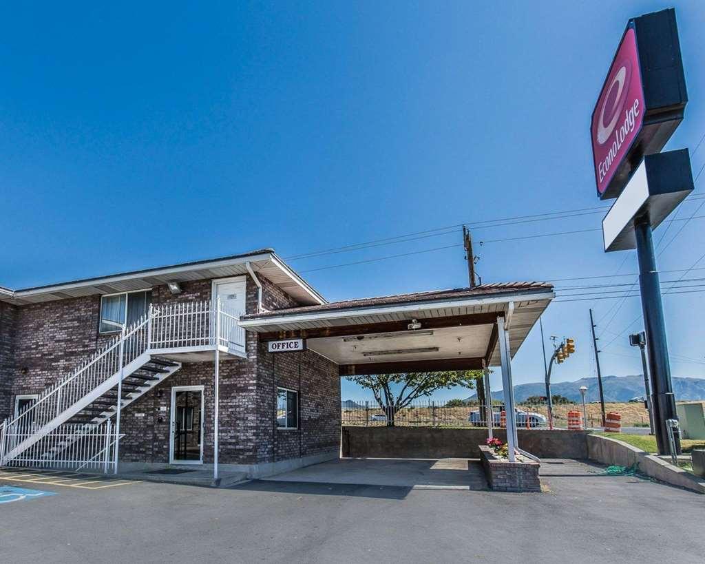 Ameri-Stay Inn & Suites Клирфилд Экстерьер фото